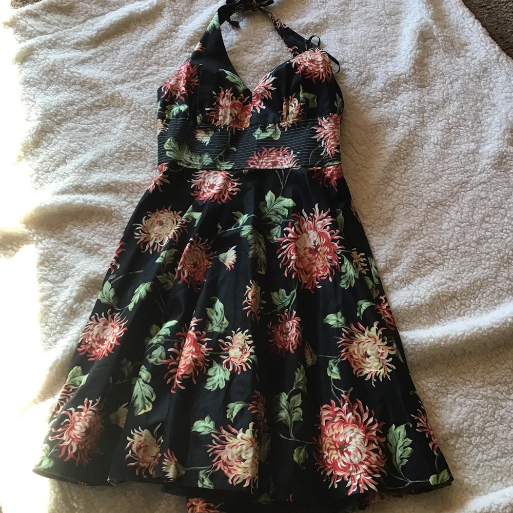 Donna Ricco halter style dress